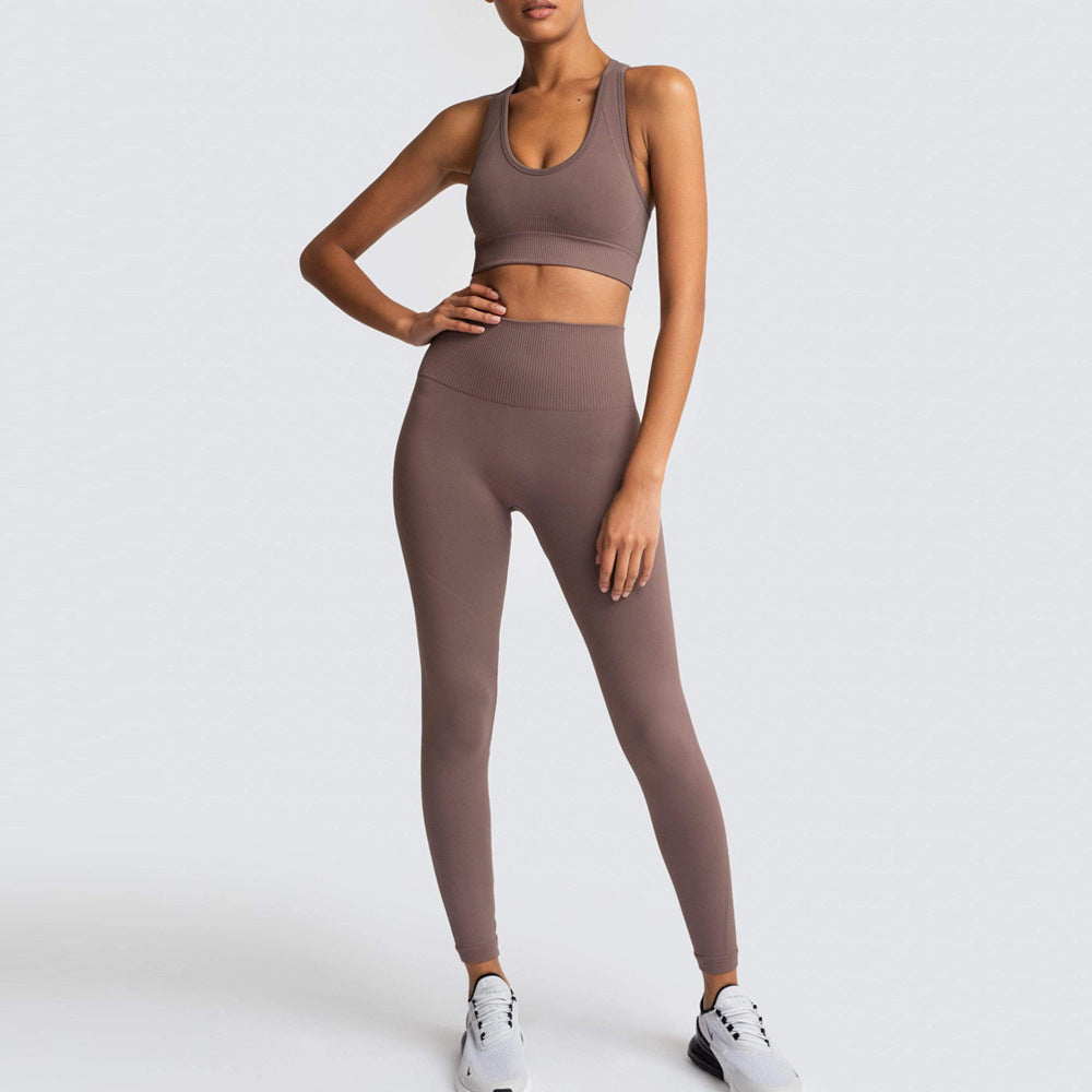 European and American seamless knitted slim fit hip raise moisture wicking sports workout clothes beauty back fitness bra yoga clothes suit